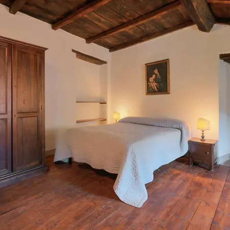 Castello Di Sarna 치우시 델라 베르나