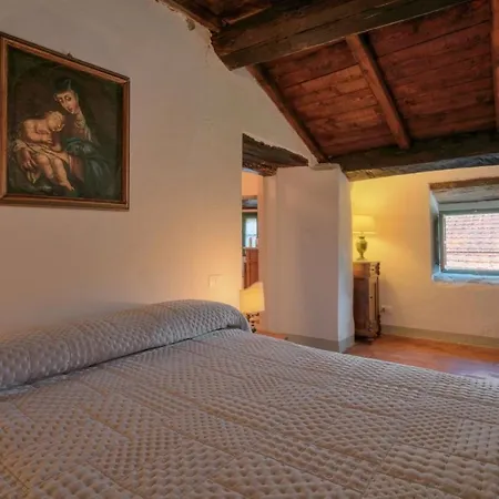 Castello Di Sarna * 치우시 델라 베르나