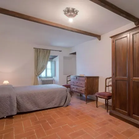 Castello Di Sarna 치우시 델라 베르나